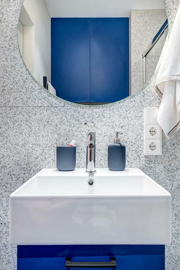 Happy Inn Gold Studio, Self Check-In, Parking In The Underground Garage 빌뉴스 외부 사진